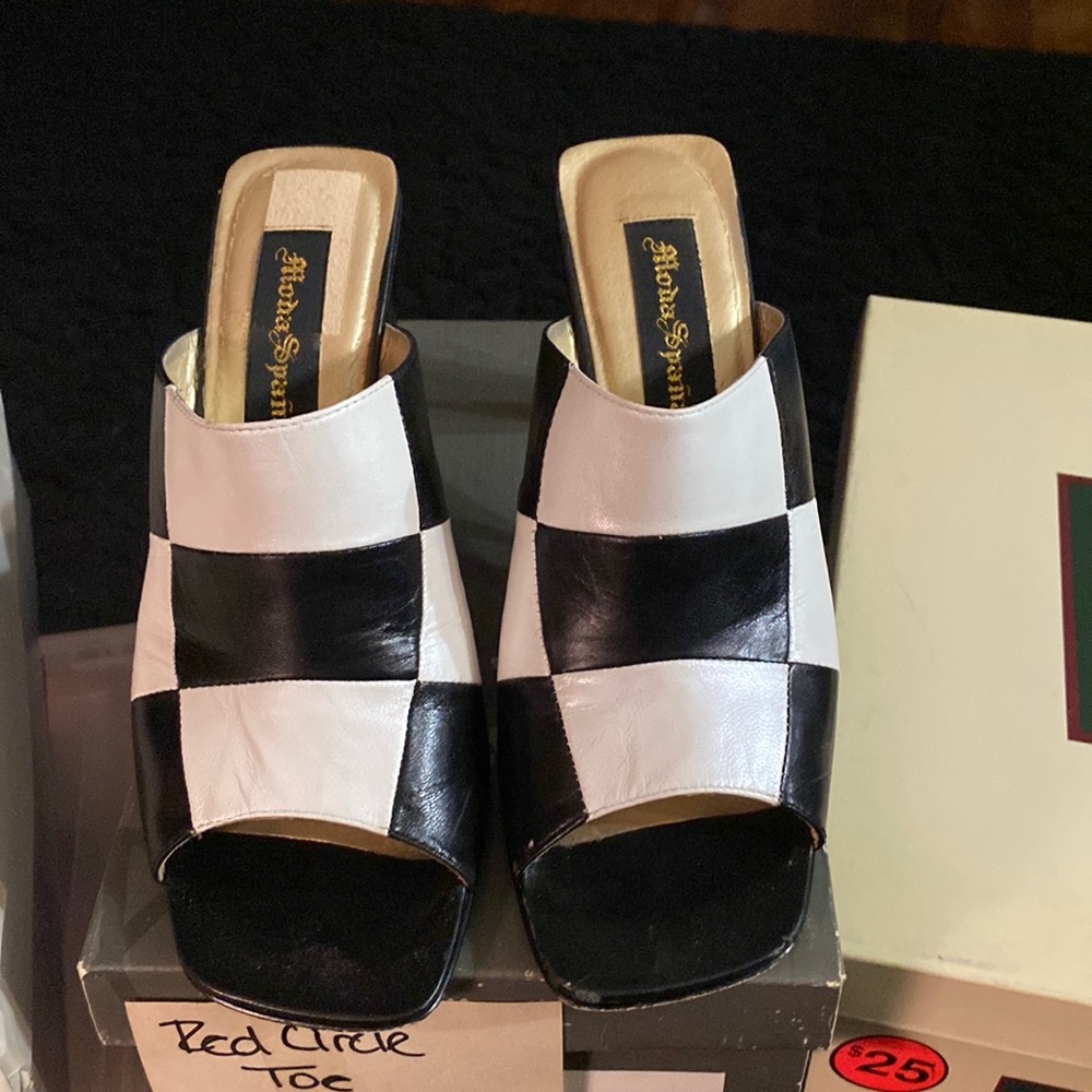 Black&white checkered leather mules